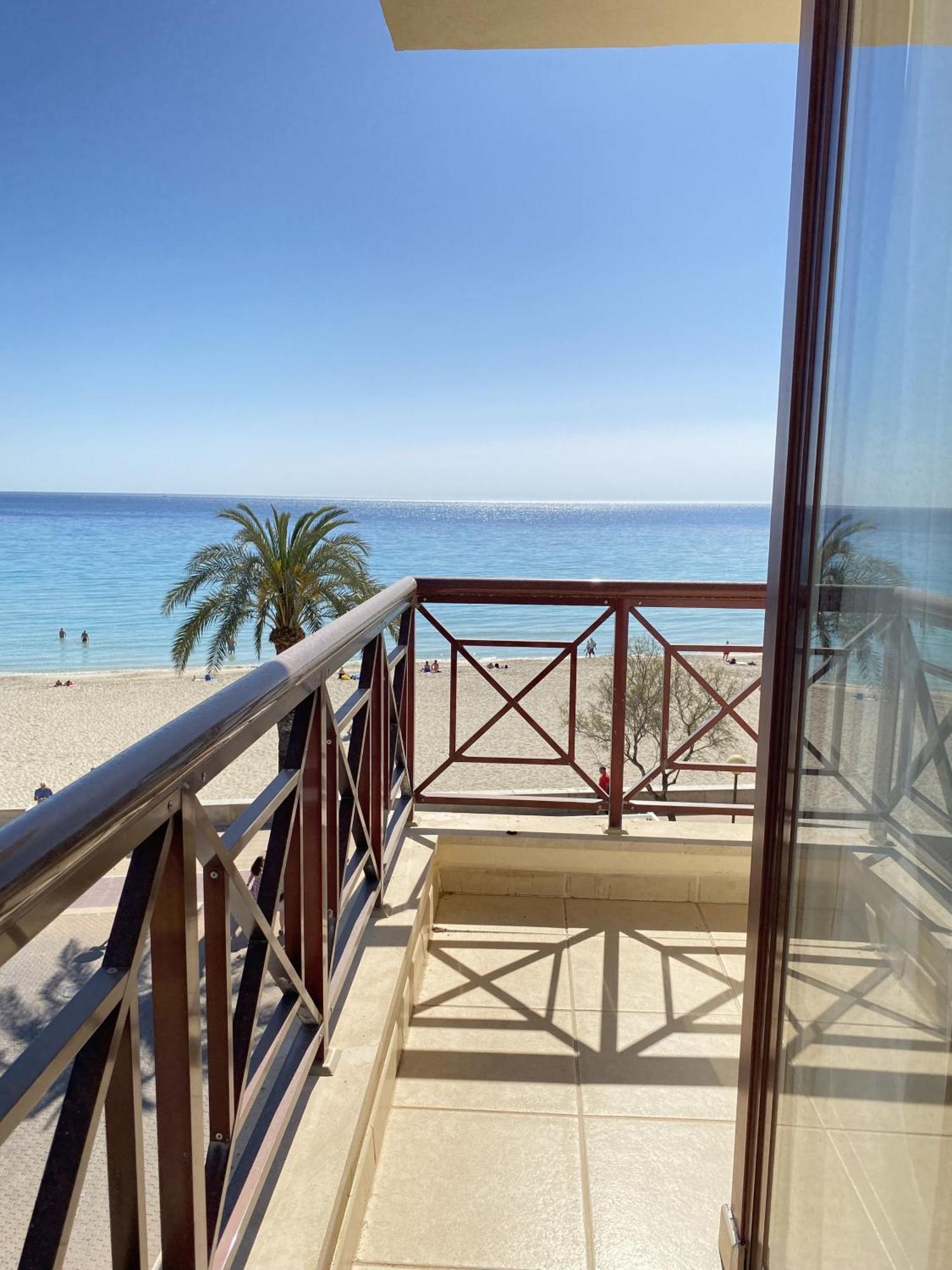 Prope Mare Apartamentos Кала Миллор Экстерьер фото